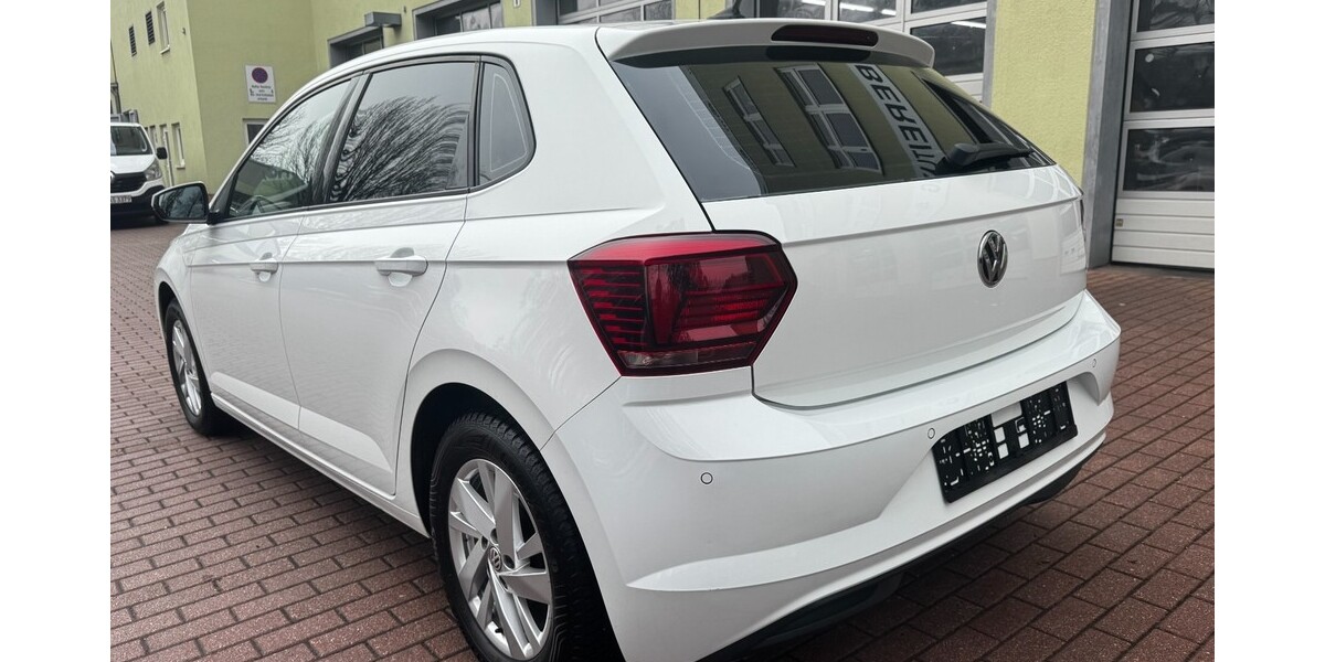 VW Polo 56.541 km 10.990 &euro; Berlin 10178