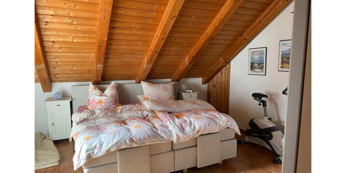 Dachgeschoßwohnung Singen (Hohentwiel) - 3 Zimmer, 83 m&sup2;, 249.000&euro; | Angebot:25249823