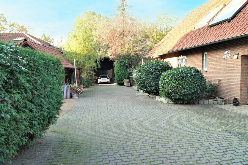 Gemütliches Einfamilienhaus mit Kamin, Doppelgarage und Erweiterungspotenzial 4 zimmer