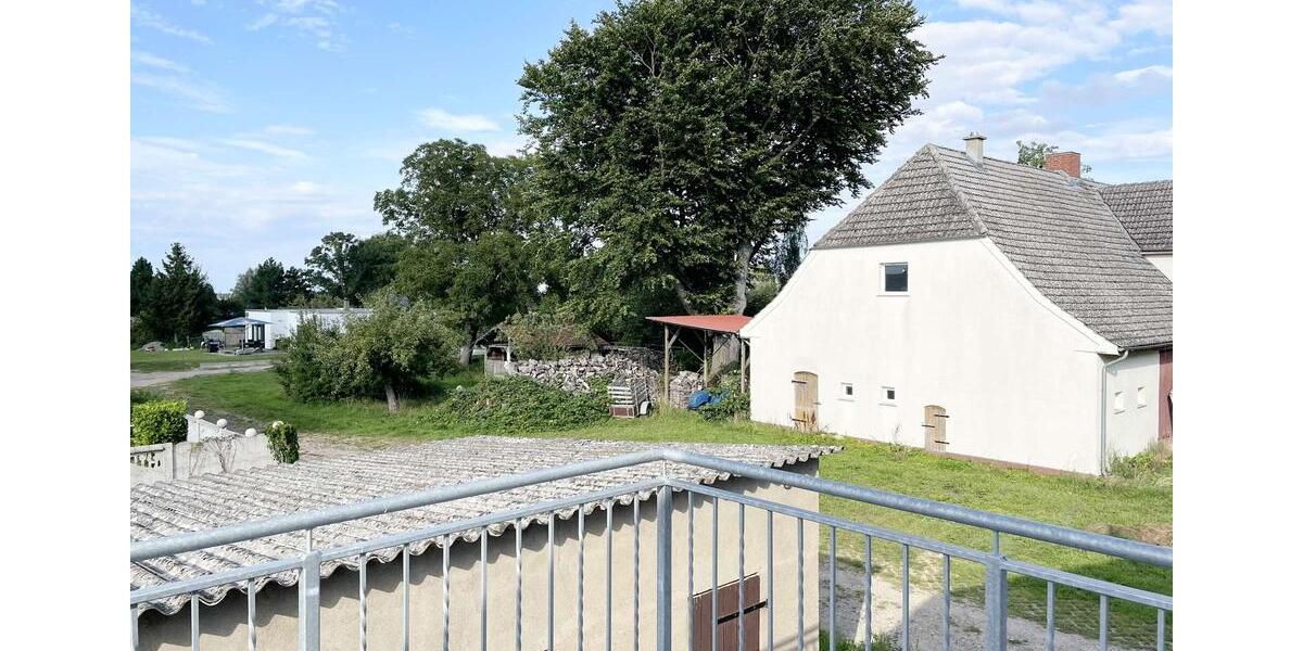 Hochwertig sanierte 3-Zi.-Whg. mit Einbauküche & großzügigem Balkon 3 zimmer