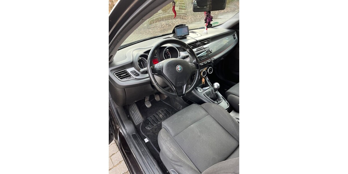 Alfa Romeo Giulietta 207.000 km 4.500 &euro; Lippstadt 59555
