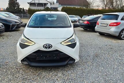 Toyota Aygo (X) 98.032 km 5.900 &euro; Passau 94036