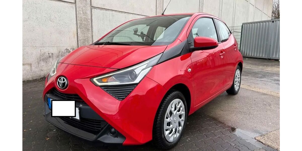 Toyota Aygo (X) 80.150 km 9.999 &euro; Attendorn 57439