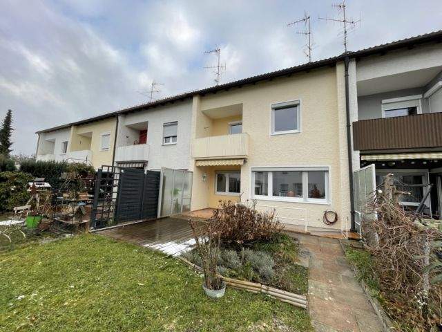 Reihenmittelhaus mit Garage in zentraler Lage - 637 4 zimmer