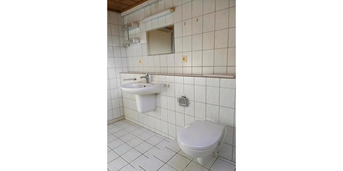 Dachgeschoßwohnung Arnstein - 2.5 Zimmer, 72 m&sup2;, 672&euro; | Angebot:20549624