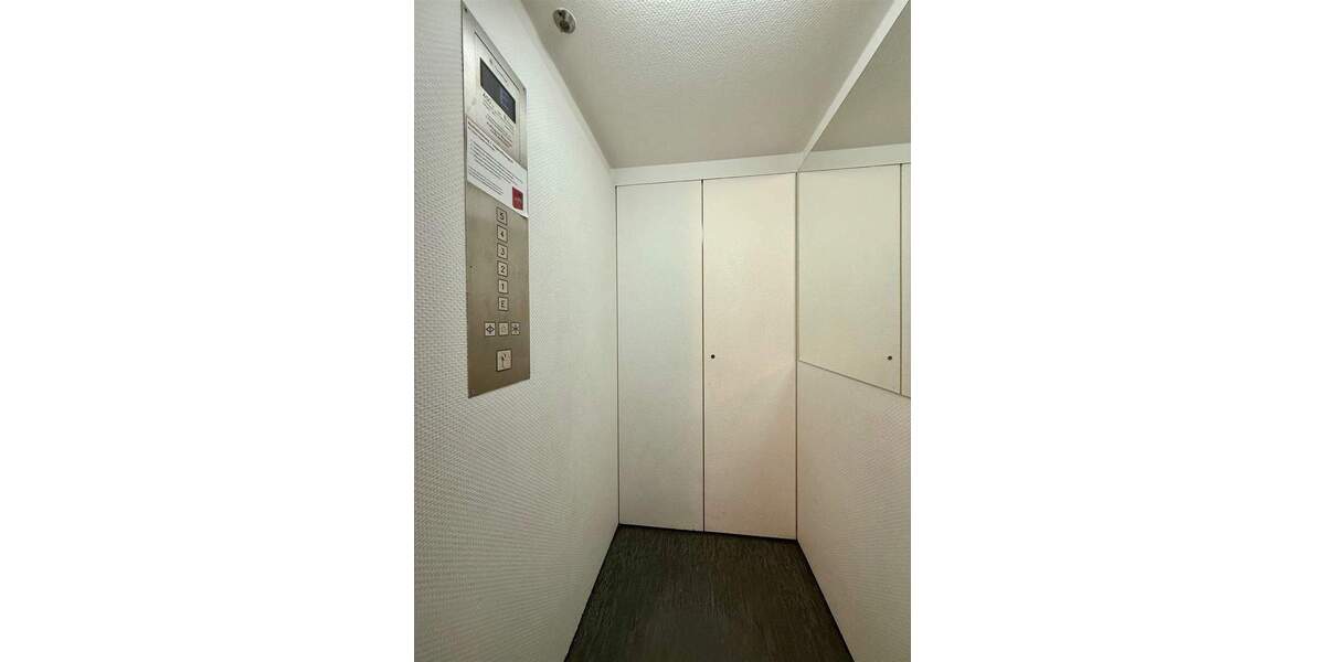 Bezugsfreie 5-Raum-Whg. mit Essbereich, Balkon, und EBK Henri-Dunant-Allee, Kronshagen 4 zimmer