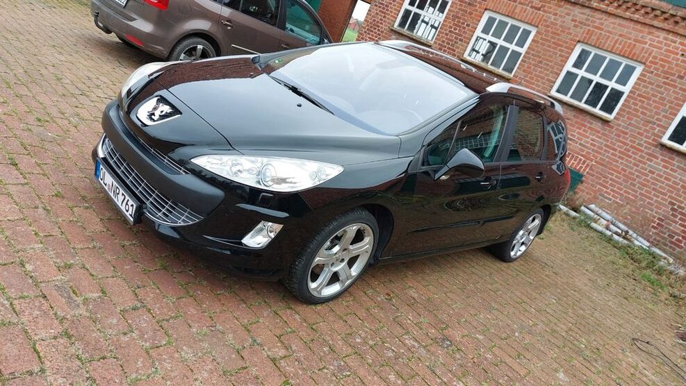 Peugeot 308 180.000 km 2.500 € Oldenburg 26123
