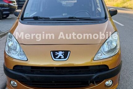 Peugeot 1007 152.000 km 2.999 &euro; Wendelsheim 55234