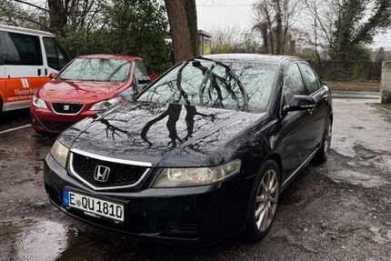 Honda Accord 268.197 km 1.900 &euro; Essen 45326