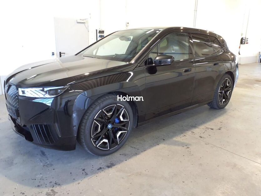 BMW iX 32.483 km 51.979 € Eschborn 65760