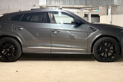 Lamborghini Urus 62.808 km 209.995 &euro; Hamburg 21079