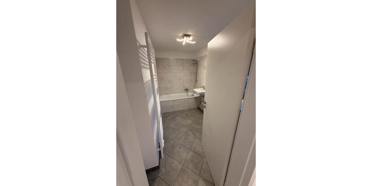 Dachgeschoßwohnung Lahnstein - 3 Zimmer, 65 m&sup2;, 600&euro; | Angebot:25965350