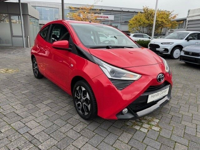 Toyota Aygo (X) 62.500 km 8.380 € Düsseldorf 40233