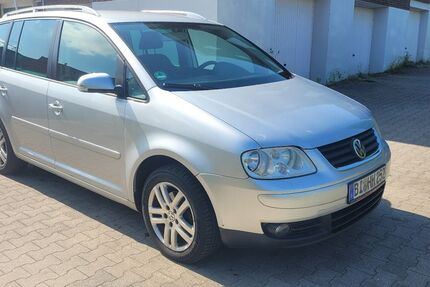VW Touran 285.000 km 3.100 &euro; Bielefeld 33699