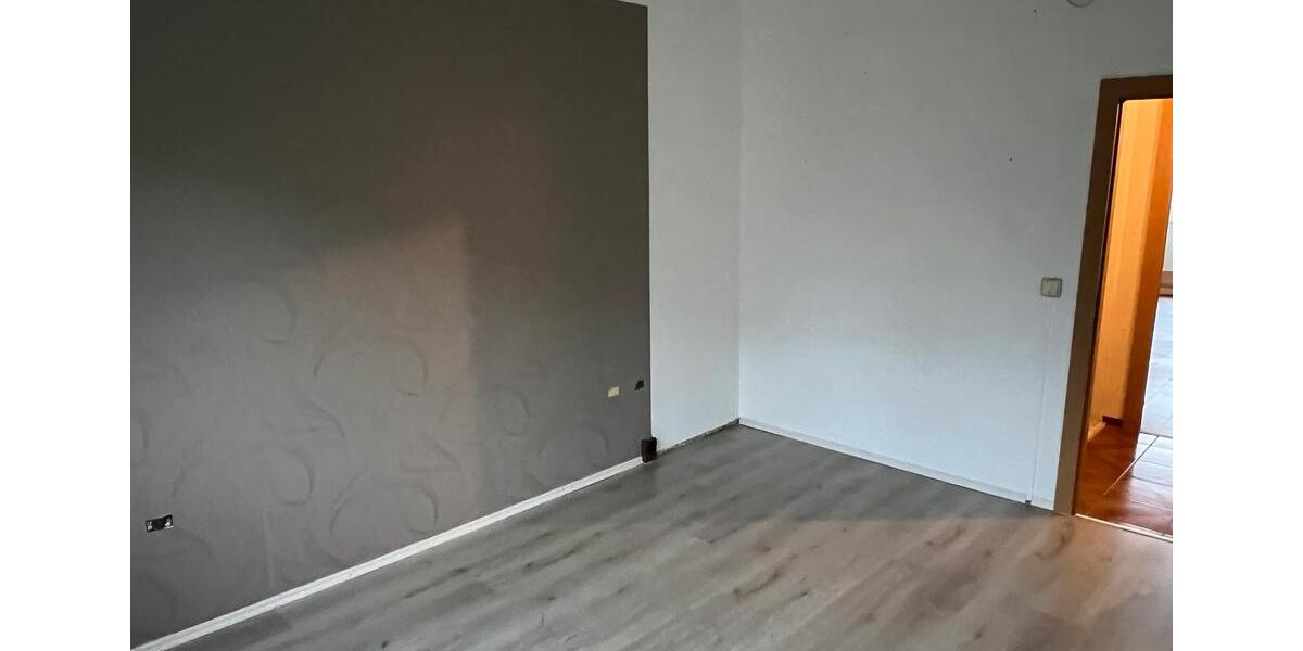 Etagenwohnung Bernstadt auf dem Eigen - 3 Zimmer, 71 m&sup2;, 46.000&euro; | Angebot:26996086
