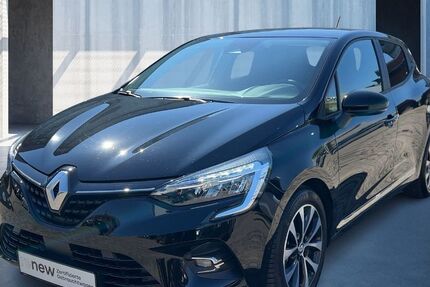Renault Clio 12.817 km 12.990 &euro; Hamburg 20537