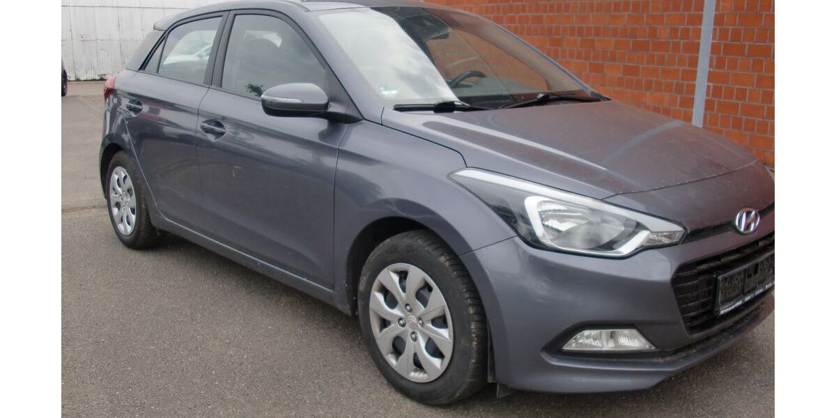 Hyundai i20 129.221 km 2.799 &euro; köln 51149