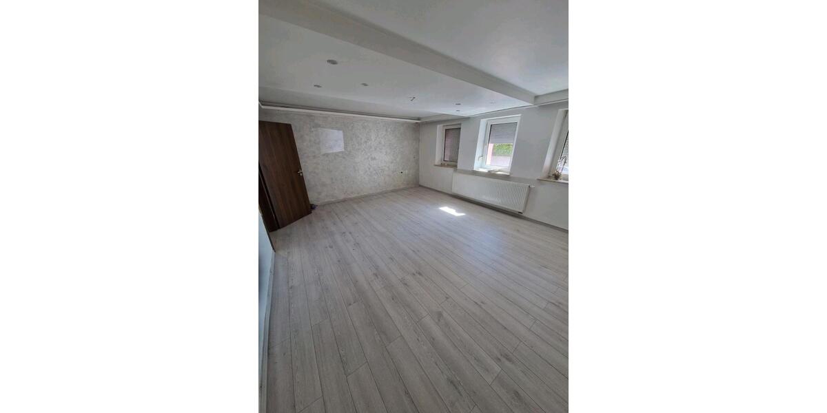 Einfamilienhaus Edenkoben - 5 Zimmer, 145 m&sup2;, 1.550&euro; | Angebot:26230927