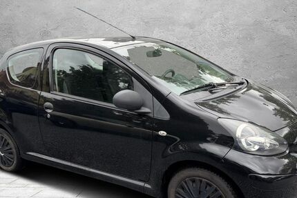 Toyota Aygo (X) 157.000 km 1.699 &euro; Detmold 32758