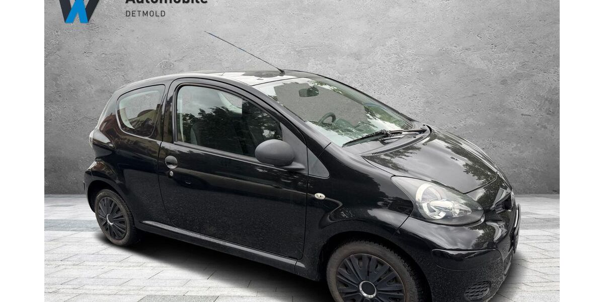Toyota Aygo (X) 157.000 km 1.699 &euro; Detmold 32758