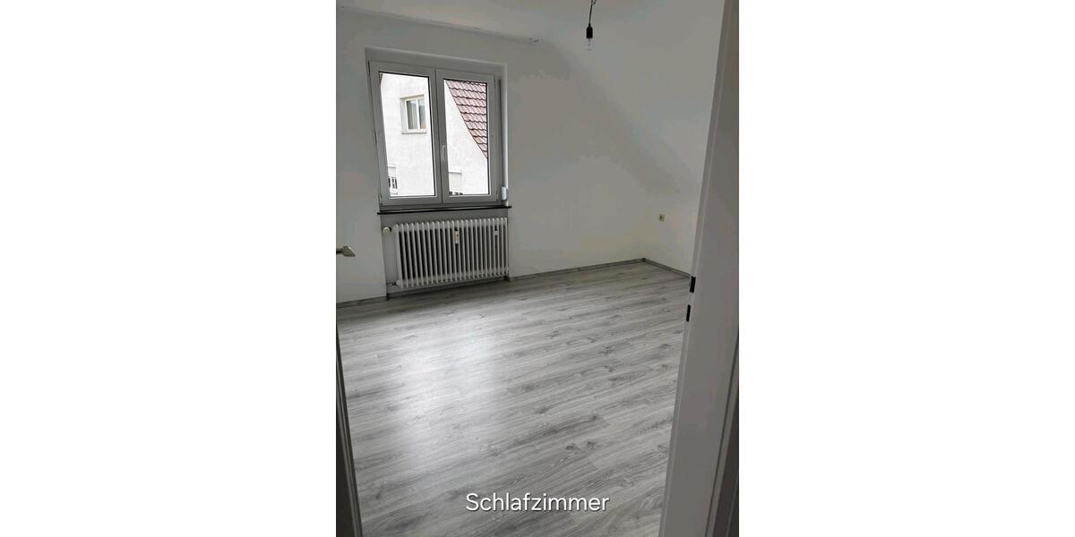 Dachgeschoßwohnung Egenhausen - 4 Zimmer, 65 m&sup2;, 550&euro; | Angebot:26662139