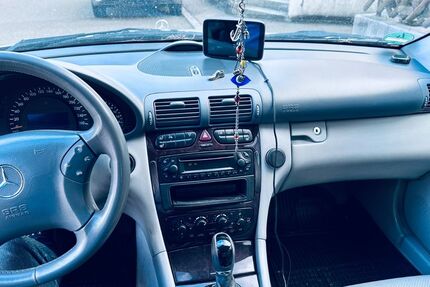 Mercedes-Benz 220 298.000 km 550 &euro; Benningen 71726