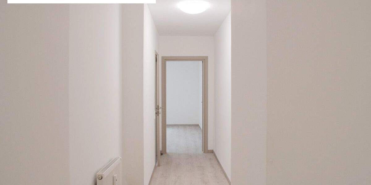 WG-geeignet: Stilvoll modernisierte 4-Zimmer-Wohnung! 4 zimmer