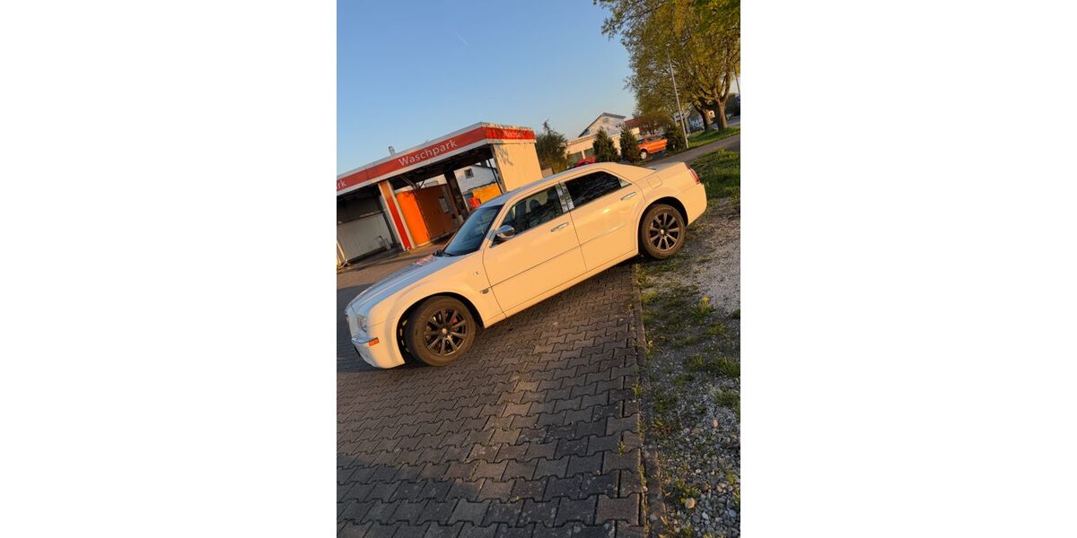 Chrysler 300C 158.500 km 10.500 &euro; Kirchdorf an der Iller 88457