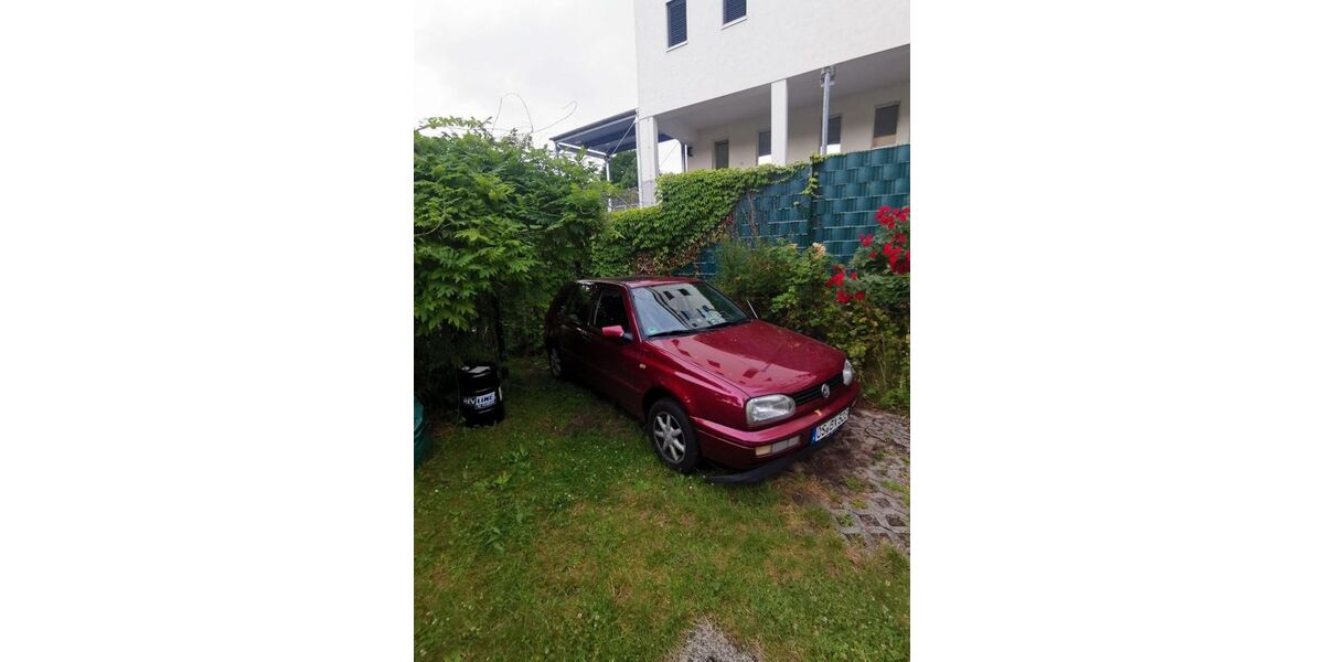 VW Golf 310.000 km 900 &euro; Eberswalde 16225