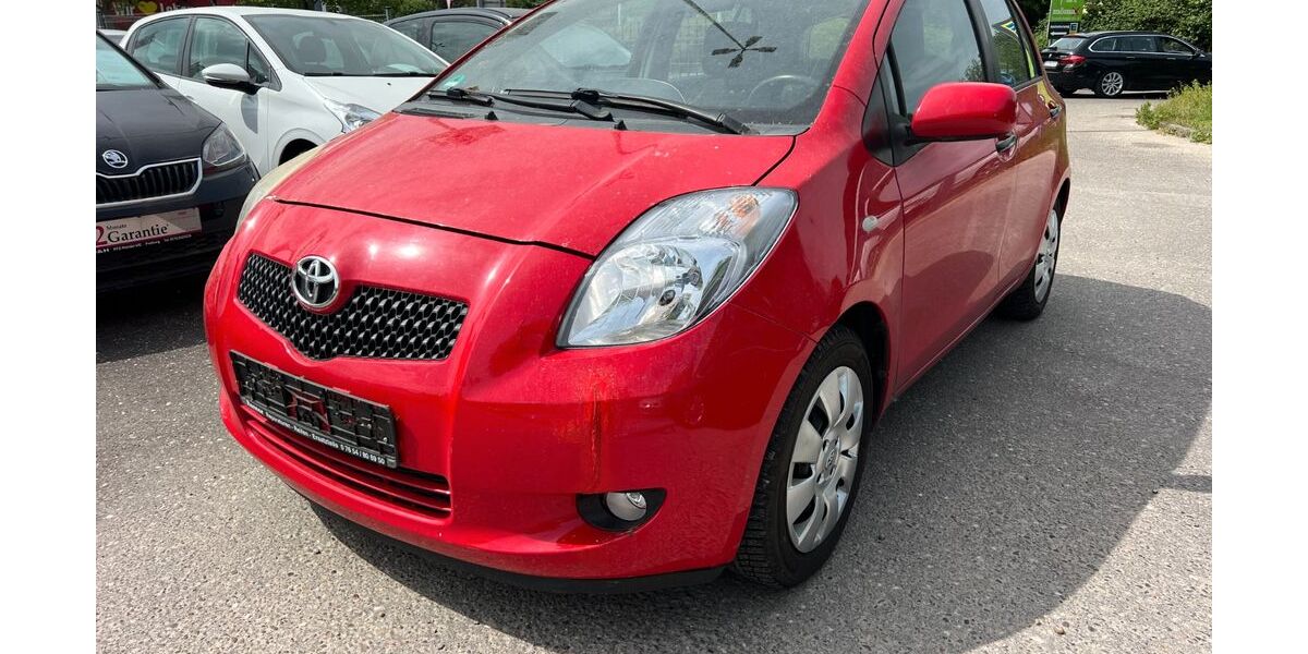 Toyota Yaris 168.000 km 3.700 &euro; Freiburg im Breisgau 79108