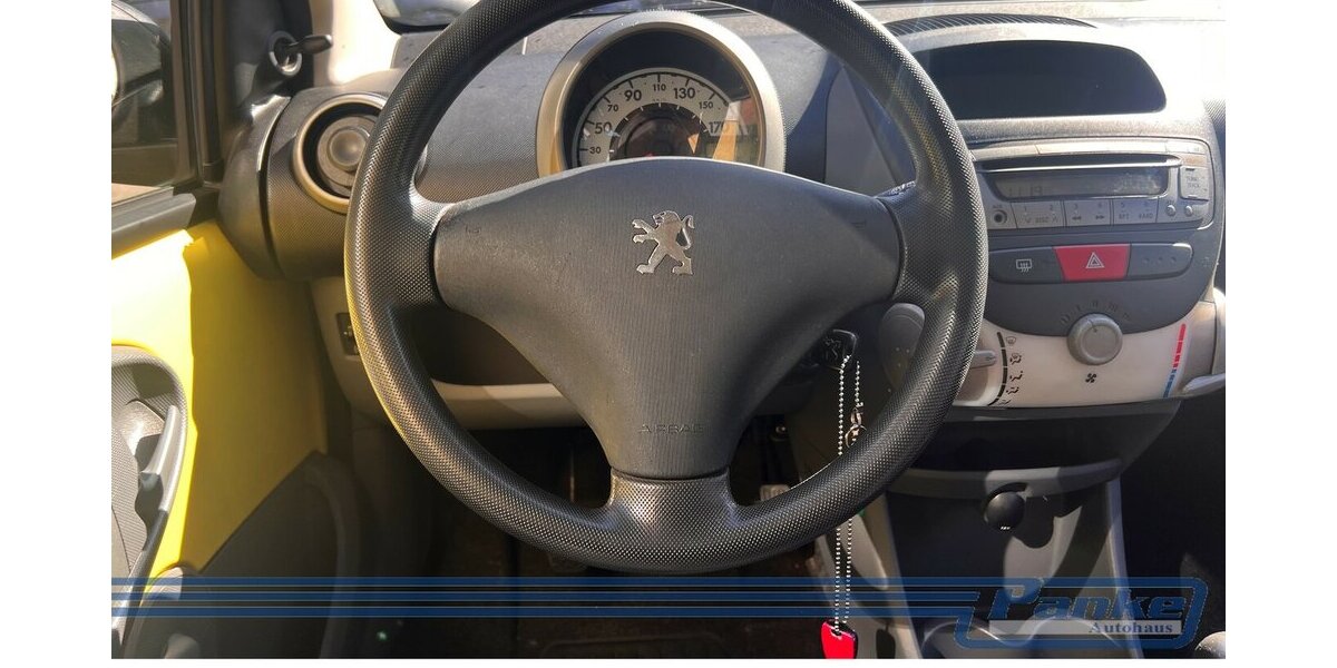 Peugeot 107 Petit Filou 3trg.*Radio/CD*AUX*LM*AllSeason* 180.827 km 1.290 &euro; Berlin 13187