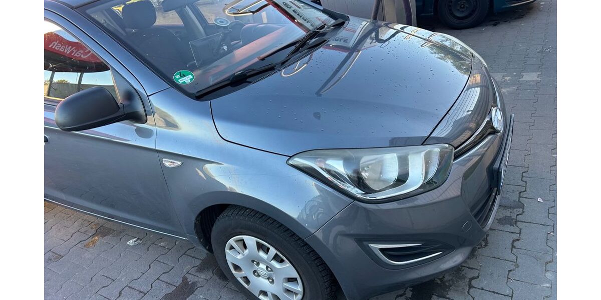 Hyundai i20 184.400 km 3.000 &euro; Schlangenbad 65388