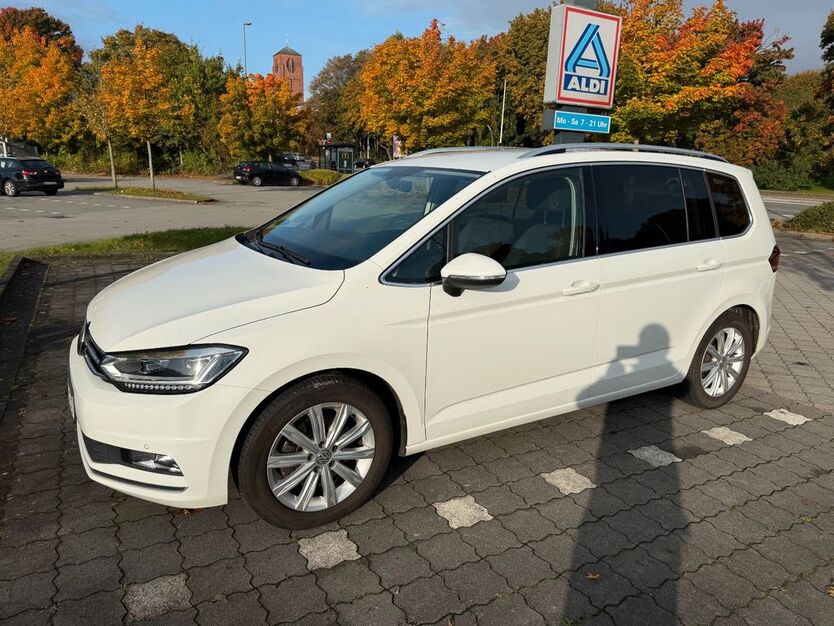 VW Touran 60.026 km 23.950 € Kiel - Gaarden-Ost 24143