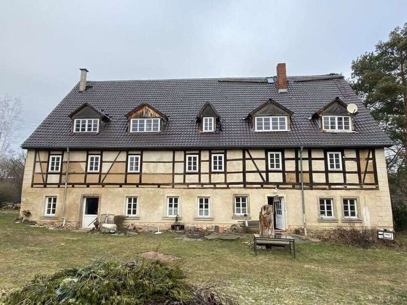 Haus zum Kaufen in Striegistal 290.000 € 670 m²