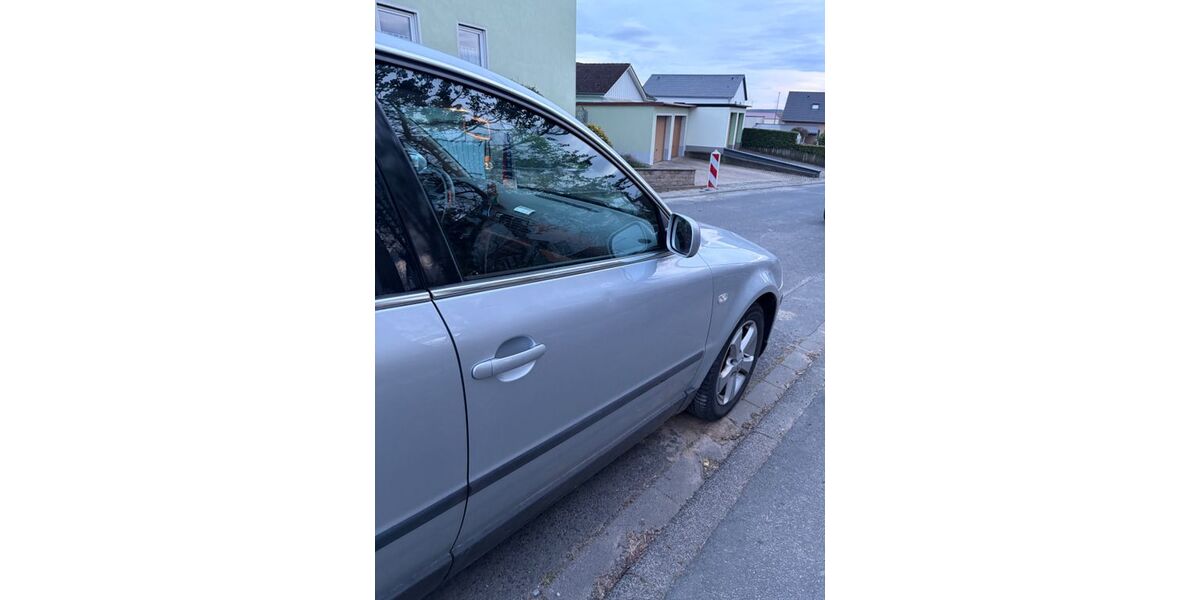 VW Passat 166.384 km 2.250 &euro; Biebelried 97318