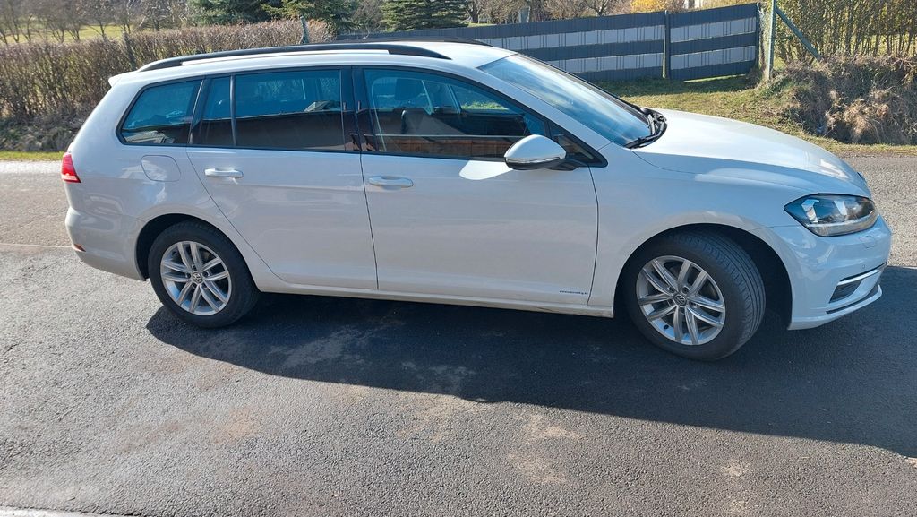 VW Golf 95.000 km 18.200 &euro; Friedelshausen 98634