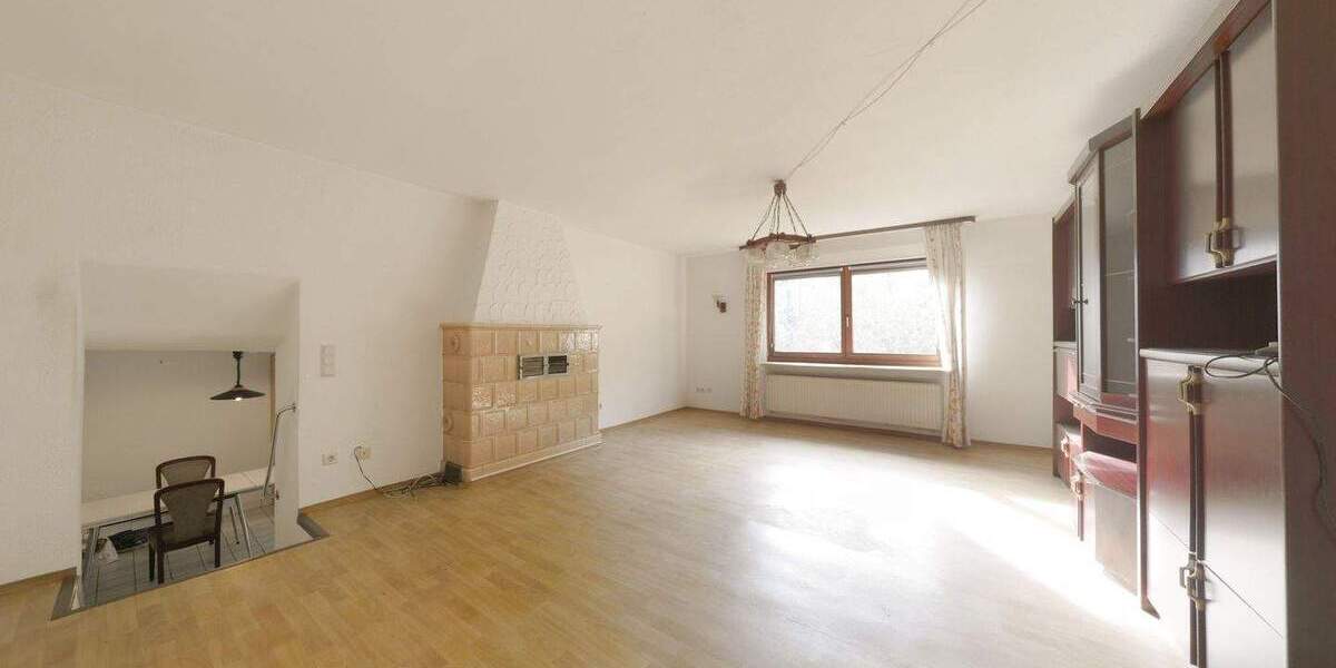 Mehrfamilienhaus, Wohnhaus Bad Dürkheim - 8 Zimmer, 244 m&sup2;, 299.000&euro; | Angebot:25687078