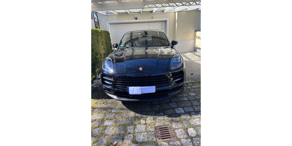 Porsche Macan 145.000 km 39.700 &euro; München 80801