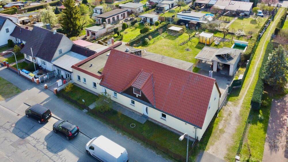 Einfamilienhaus Leegebruch - 7 Zimmer, 295 m&sup2;, 460.000&euro; | Angebot:26276672