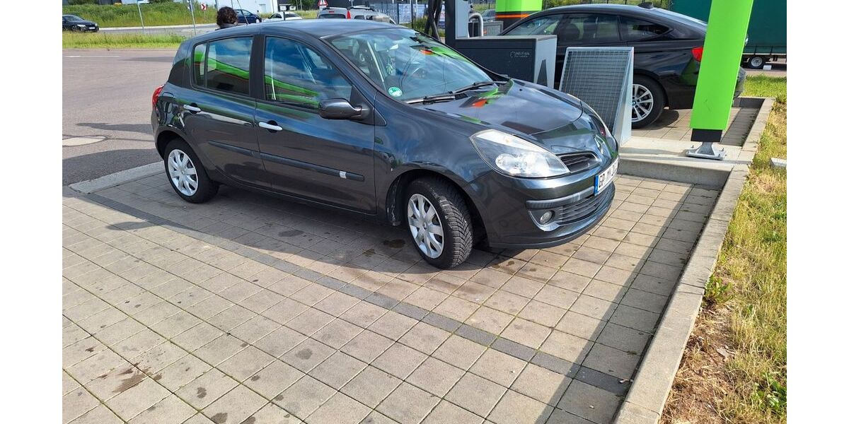 Renault Clio 131.000 km 4.000 &euro; Süßen 73079