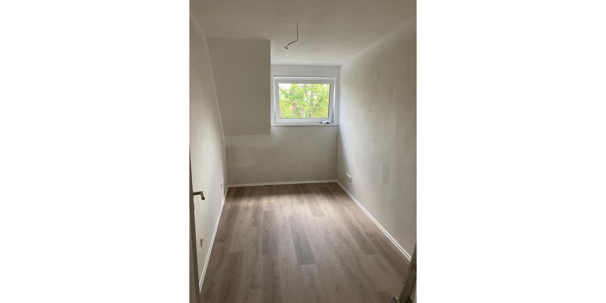 Dachgeschoßwohnung Paderborn - 3 Zimmer, 71 m&sup2;, 850&euro; | Angebot:26194306