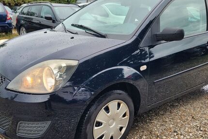 Ford Fiesta 181.000 km 1.350 € Landshut 84030