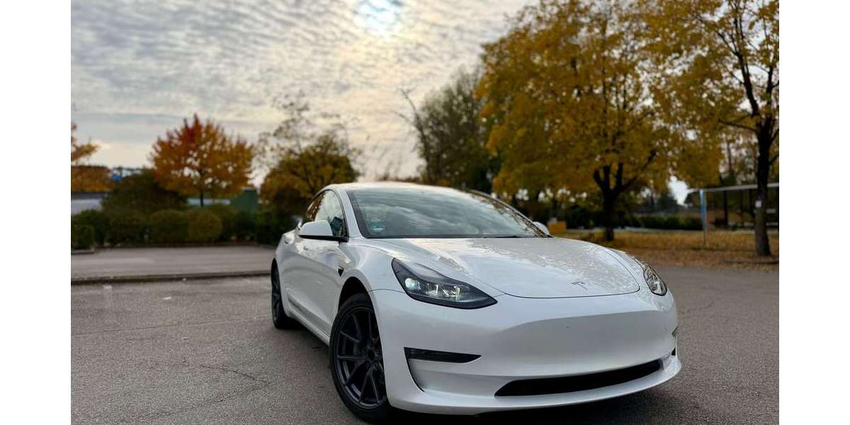 Tesla Model 3 62.000 km 30.000 &euro; Eching 85386