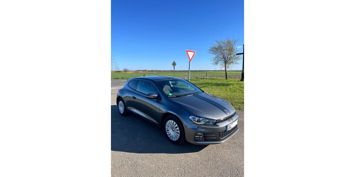 VW Scirocco 91.500 km 15.800 &euro; Jülich 52428