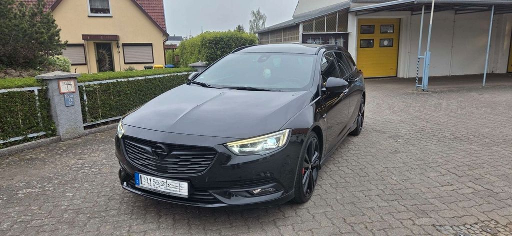 Opel Insignia 94.500 km 21.500 &euro; Rostock 18069