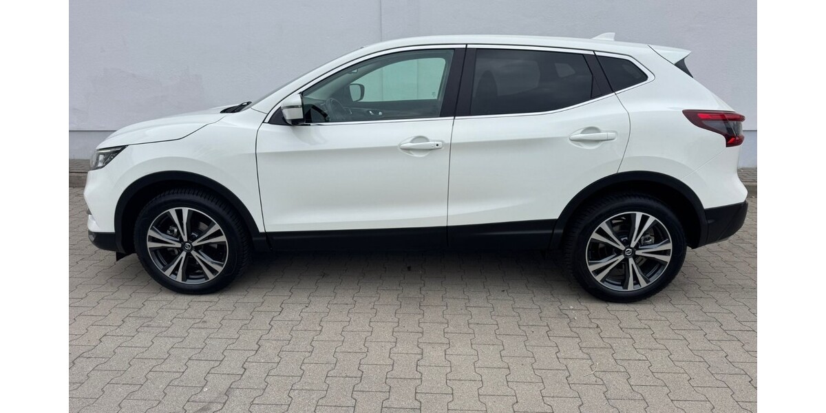 Nissan Qashqai 25.651 km 18.990 &euro; Berlin 10178