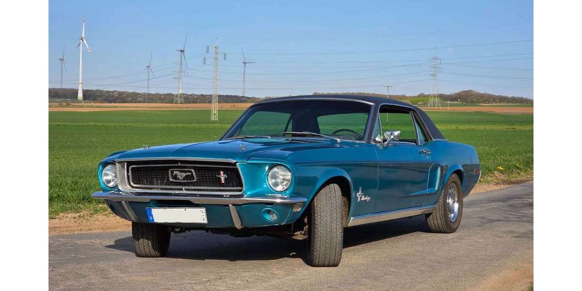 Ford Mustang 82.617 km 31.800 &euro; Würzburg 97072