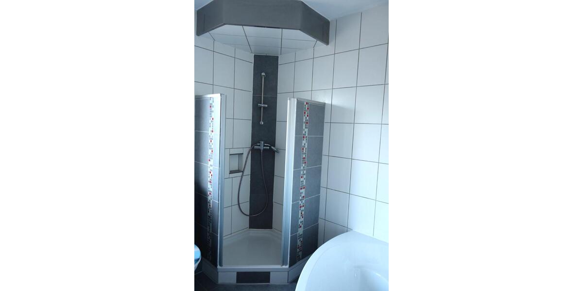 Reihenhaus Heilsbronn - 6 Zimmer, 122 m&sup2;, 1.050&euro; | Angebot:26214039