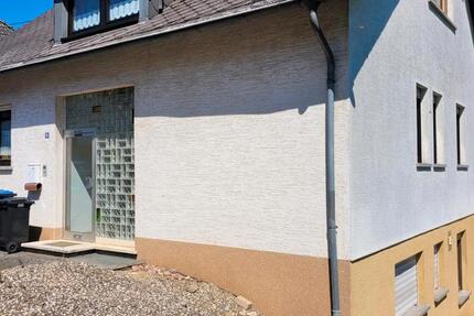 Haus Monzelfeld - 6 Zimmer, 265 m&sup2;, 300.000&euro; | Angebot:26919198