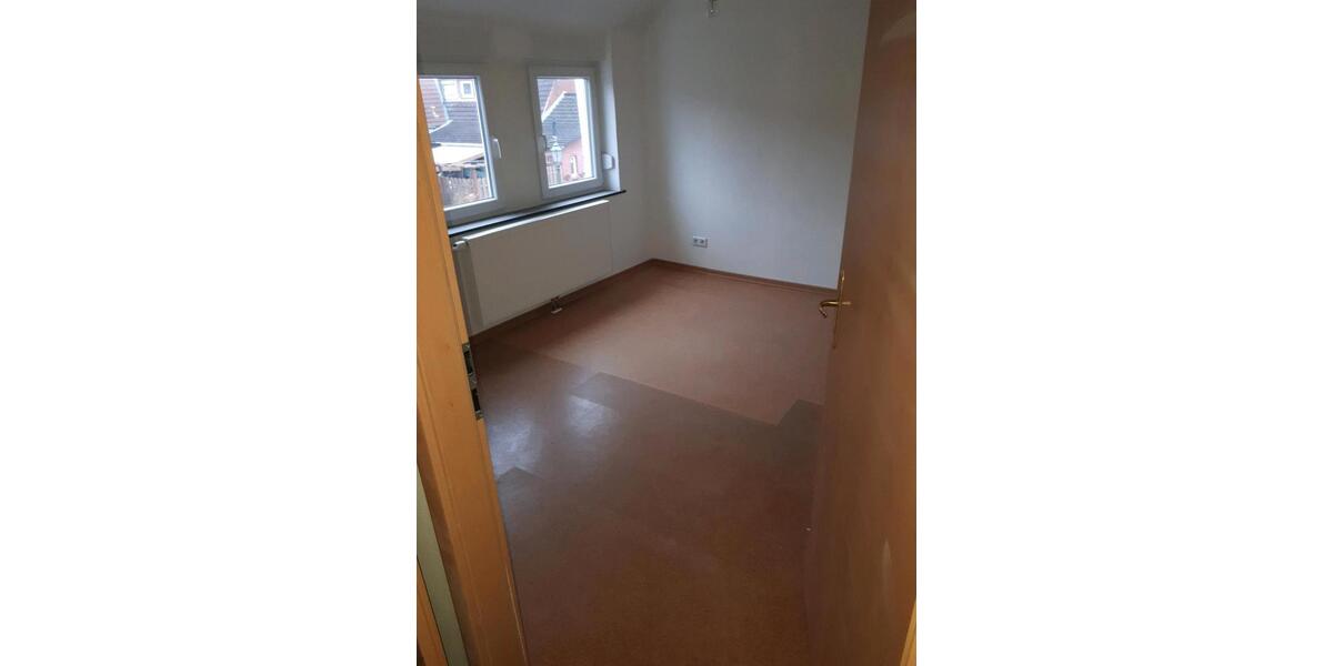 Reihenhaus Emden Tholenswehr - 4 Zimmer, 105 m&sup2;, 1.100&euro; | Angebot:26335862